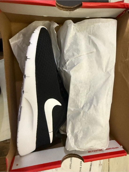 Nike Other - Nike black and white 4Y